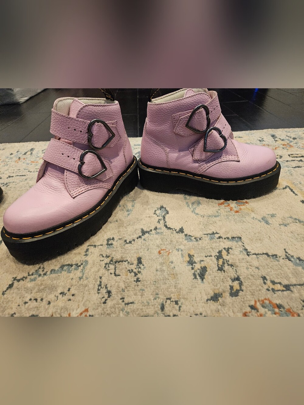 Dr. Martens Devon Heart Pink Lavender Platform Boots Size 7
